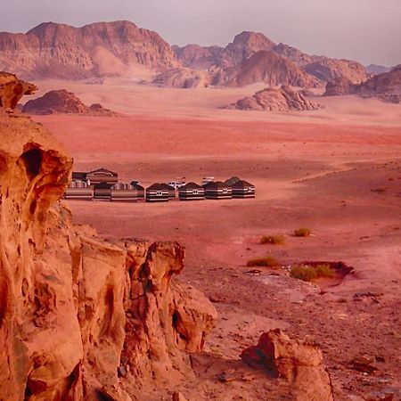 Wadi Rum Wanderlust Camp Bagian luar foto