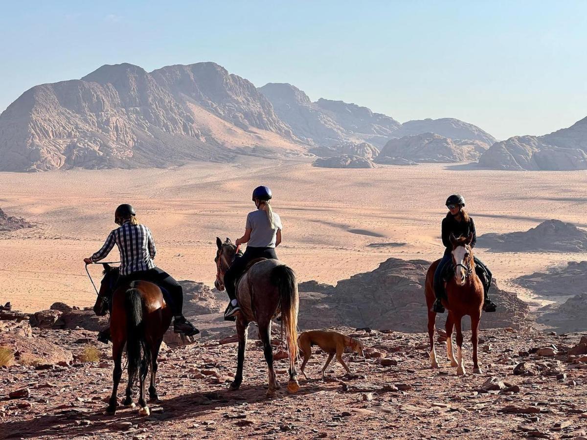 Wadi Rum Wanderlust Camp Bagian luar foto
