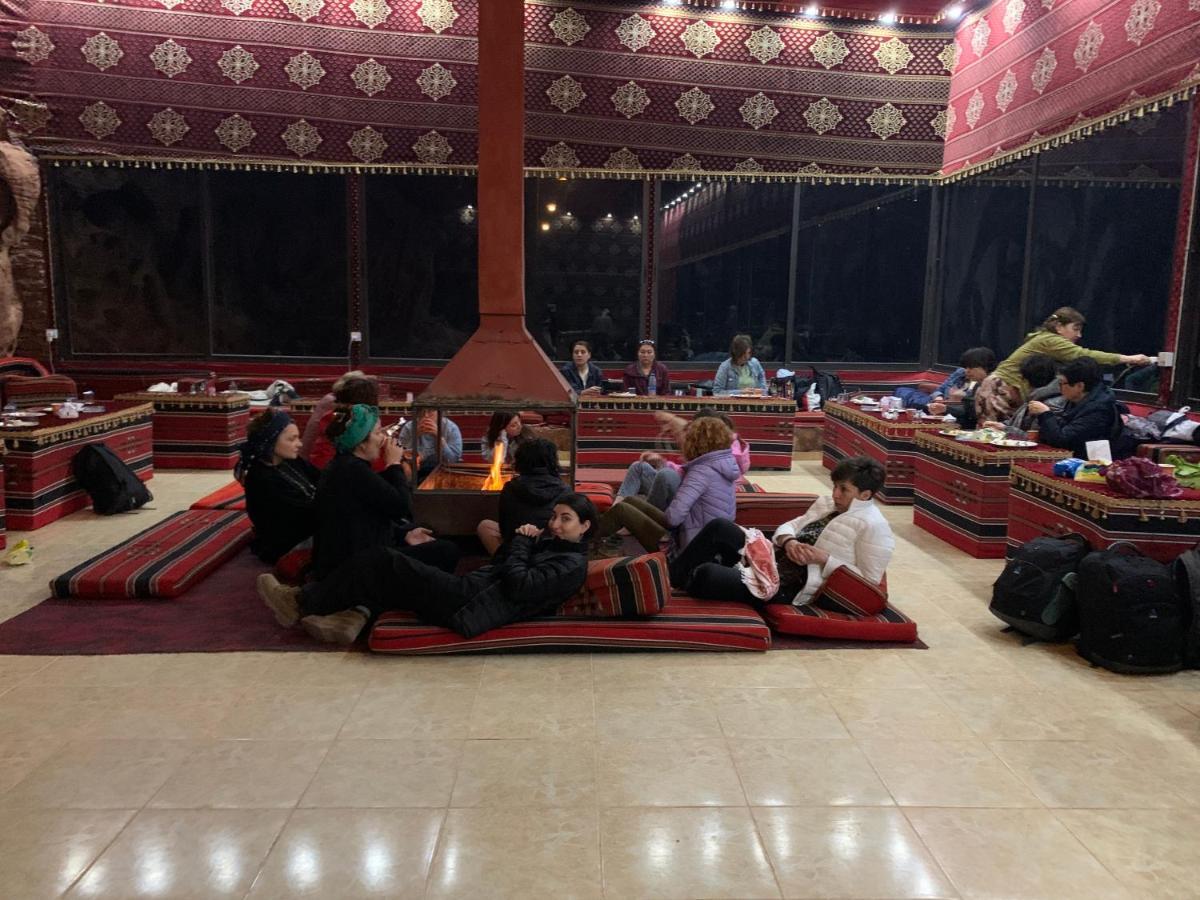 Wadi Rum Wanderlust Camp Bagian luar foto