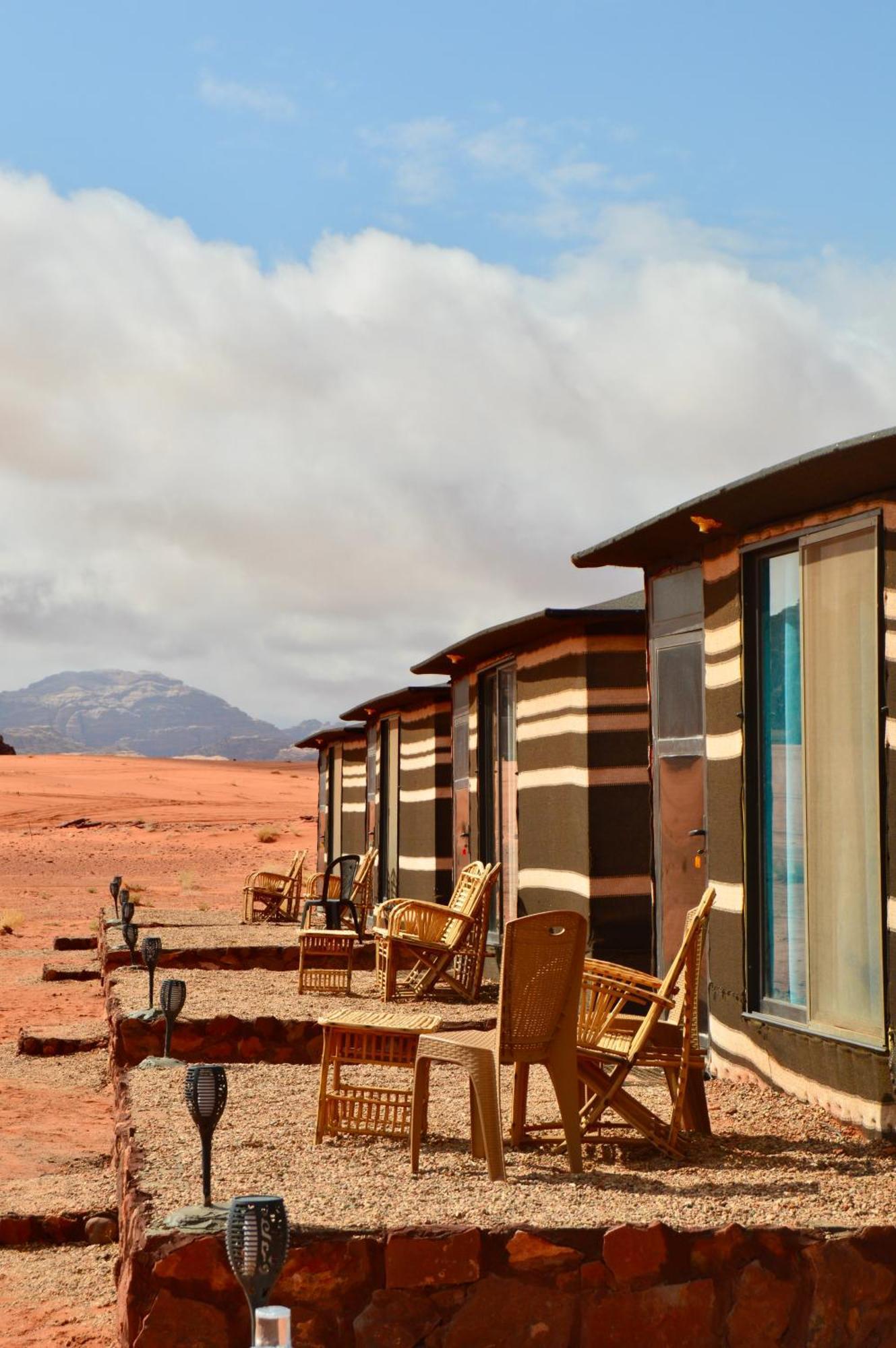 Wadi Rum Wanderlust Camp Bagian luar foto